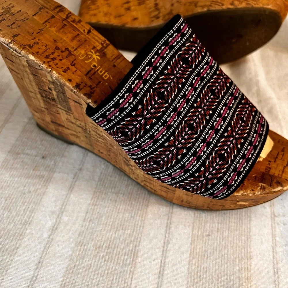 Slip on sandal with wedge heel - Picture 2 of 3